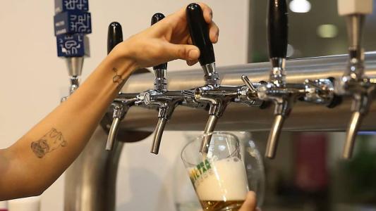 Prefeitura de Chapecó limita horário de consumo de bebidas alcoólicas nas madrugadas