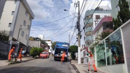 Prefeitura orienta para que população deixe o lixo bem armazenado e em local seguro para evitar sujeira e proliferação de animais