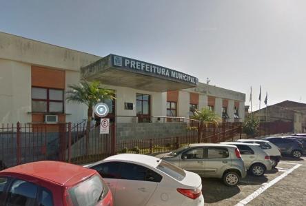 A Prefeitura de Betim, na Região Metropolitana de Belo Horizonte, decretou situação de calamidade financeira na edição desta terça-feira do Diário Oficial do Município.