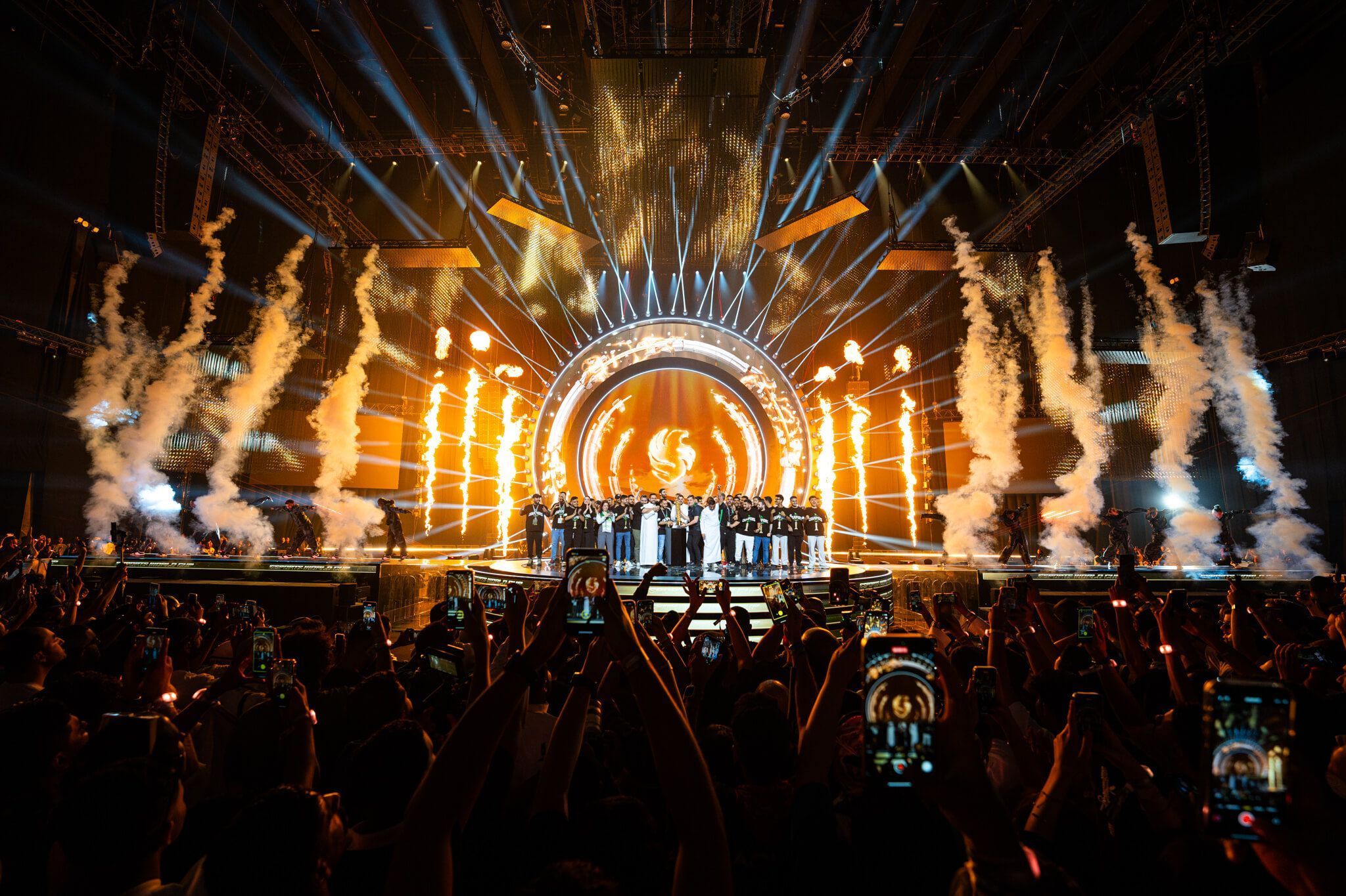 EWC 2025: confira o cronograma e jogos do maior campeonato de esports do mundo