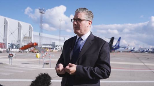 Premiê diz que Reino Unido enviou policiais para sinagogas em todo o país