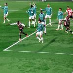 Liverpool perde para o Brentford e se complica na Premier League