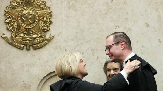 “Preparo técnico e experiência”, diz Weber ao dar boas-vindas a Zanin no STF.