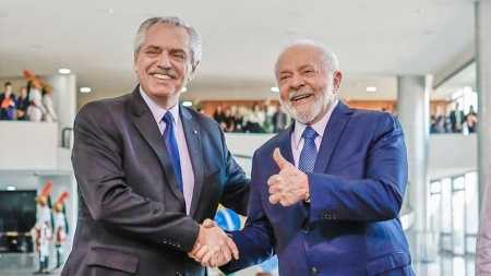 Presidente Argentino Alberto Fernández e presidente brasileiro Luiz Inácio Lula da Silva
