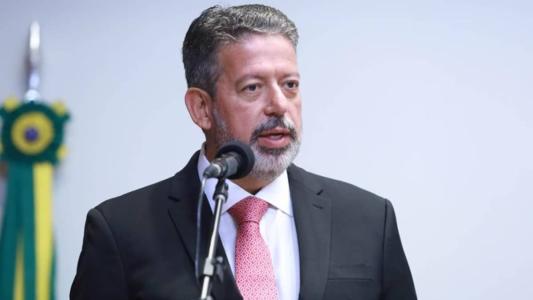 Presidente Arthur Lira (PP-AL) reforçou a importância da Constituição para o país após os ataques do 8 de janeiro