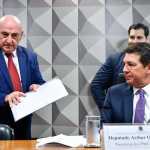 CPMI do 8/1: Arthur Maia indica falha geral e culpa forças policiais e GSI por ataques às sedes dos Três Poderes