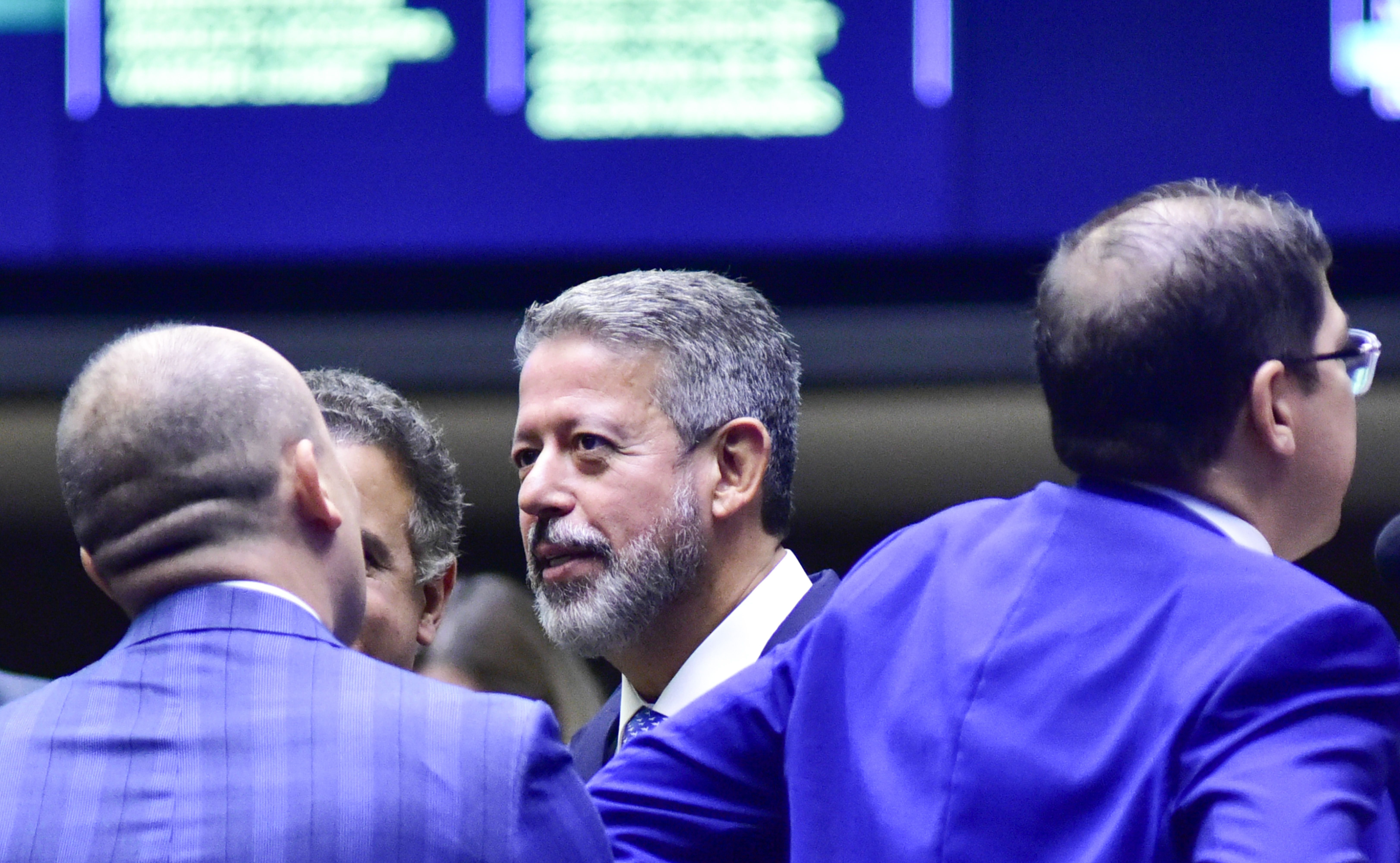 Lira recorre de arquivamento de processo contra Felipe Neto