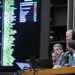 Tributária: votação ocorre na próxima semana, e isenção sobre carnes é impasse, indica Lira