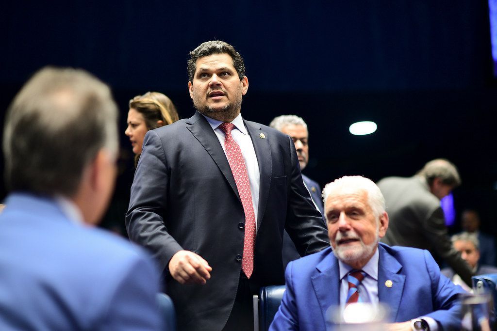 Votação da PEC do Banco Central é adiada por falta de acordo entre senadores na CCJ