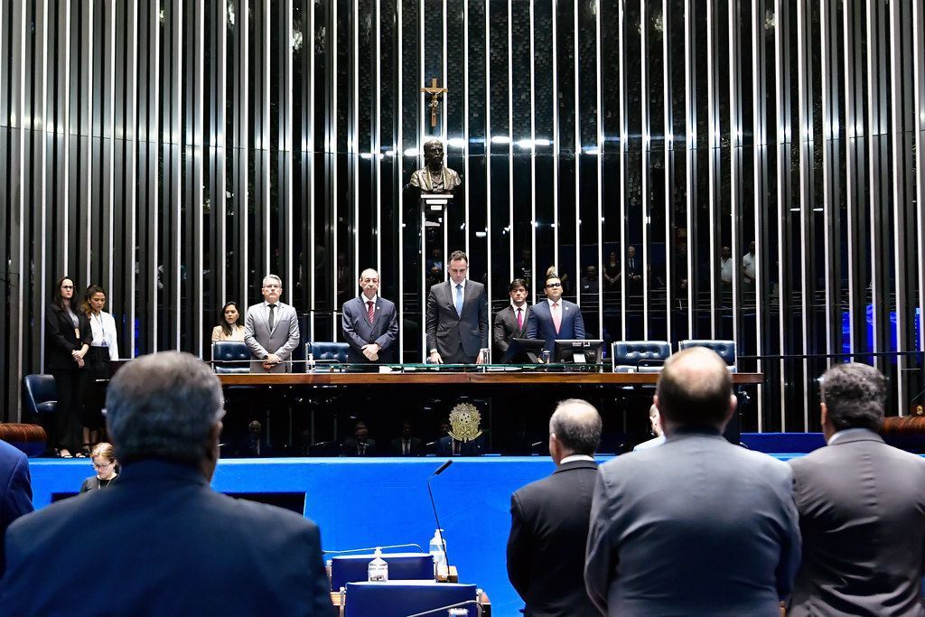 Pacheco pede um minuto de silêncio e rende homenagem à deputada Amália Barros, morta aos 39 anos