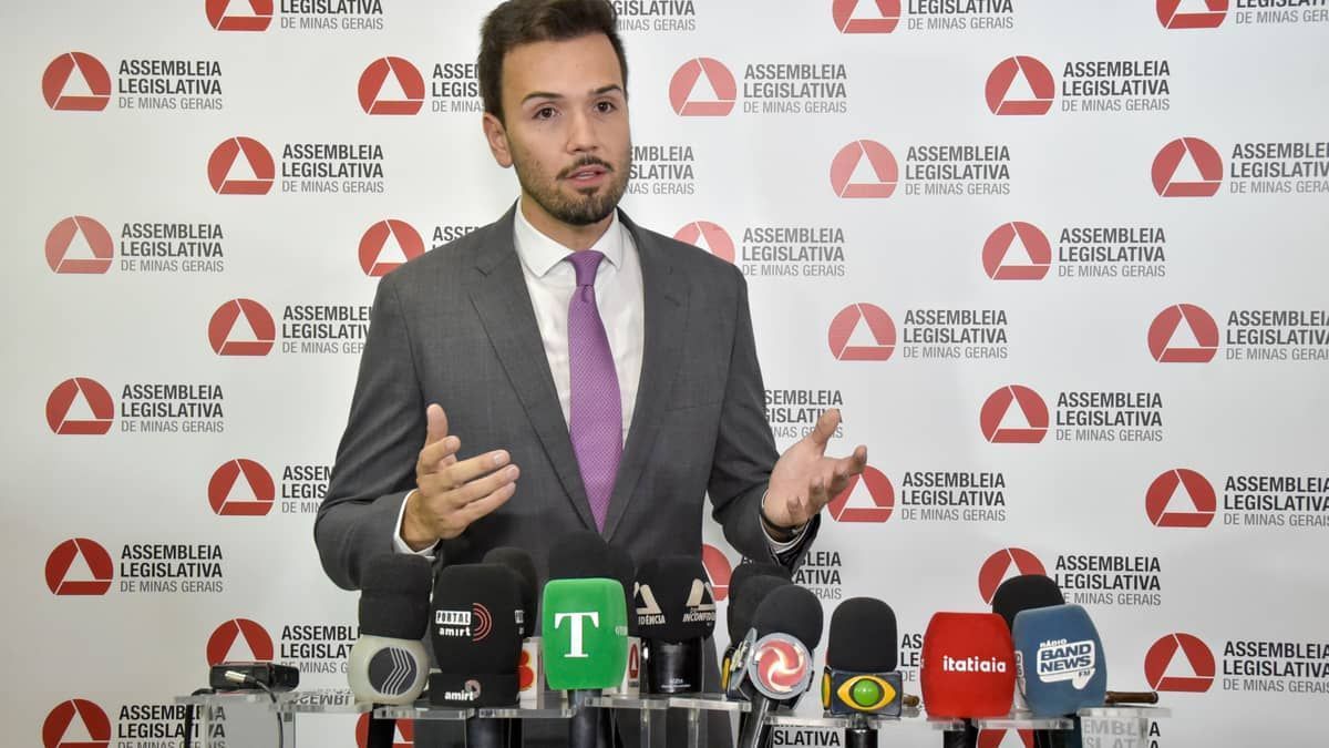 Aumento dos professores: presidente da ALMG espera votar reajuste ainda em junho
