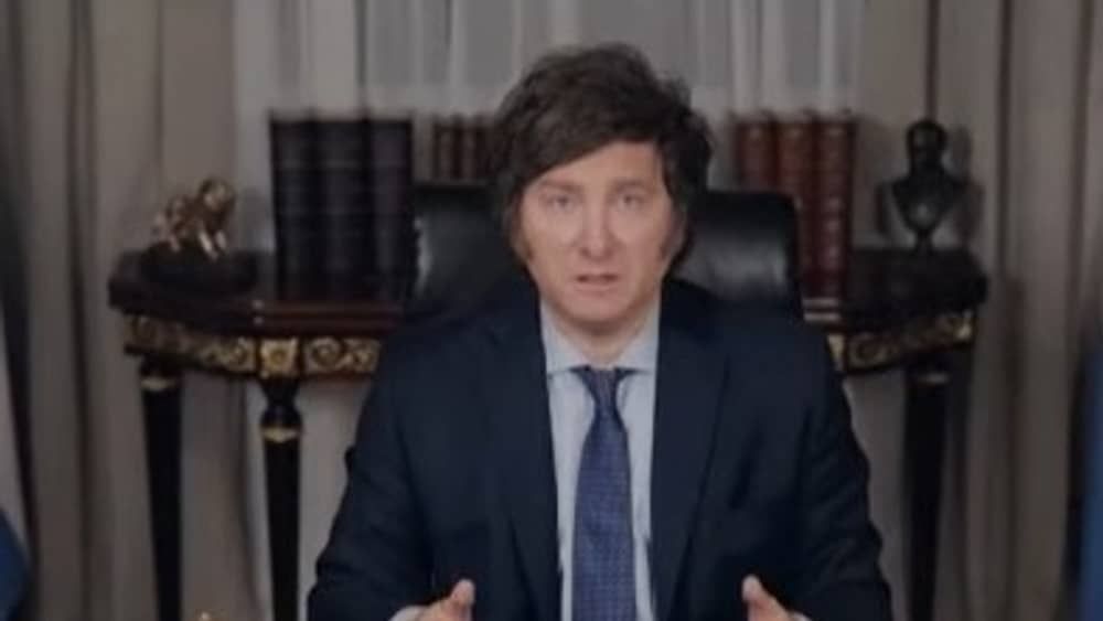 Javier Milei, candidato a presidência da Argentina, é dono de quatro cães clonados; entenda 