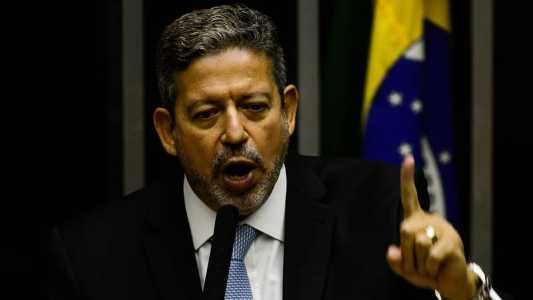 Presidente da Câmara, Arthur Lira (PP), afirmou que Congresso não aceitará retrocesso em Marco do Saneamento