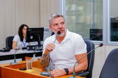 Presidente da Câmara de BH, Juliano Lopes é acusado de agredir policial durante confusão