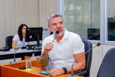 Presidente da Câmara de BH, Juliano Lopes é acusado de agredir policial durante confusão