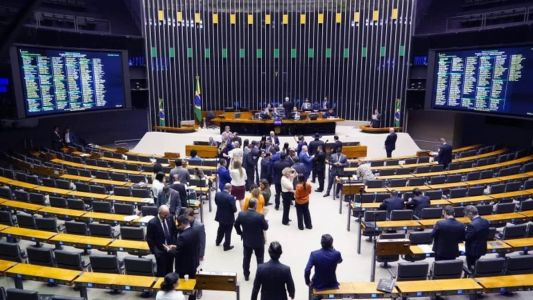 Presidente da Câmara, deputado Arthur Lira (PP-AL) declarou que só colocará o PL das Fake News em votação se houver o número suficiente de votos