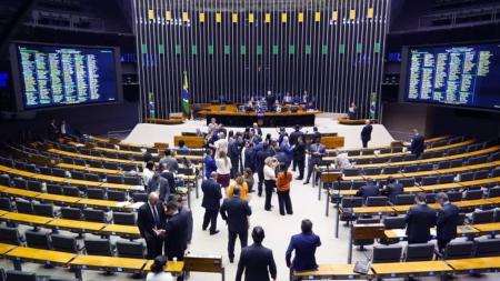 Presidente da Câmara, deputado Arthur Lira (PP-AL) declarou que só colocará o PL das Fake News em votação se houver o número suficiente de votos