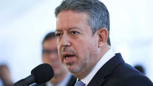 Presidente da Câmara dos Deputados, Arthur Lira, se reúne com líderes partidários para analisar MP do governo Lula
