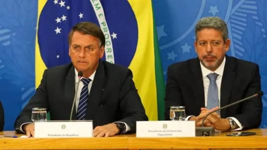 Presidente da Câmara, Arthur Lira (PP-AL) ligou para Bolsonaro (PL) para discutir a reforma tributária