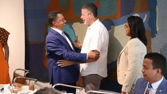 Presidente da Câmara dos Deputados, Arthur Lira (PP-AL), se reuniu com líderes da bancada negra nesta segunda-feira (20)