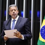 Lira acelera pauta econômica, e discussão sobre reforma tributária deve começar nesta segunda-feira