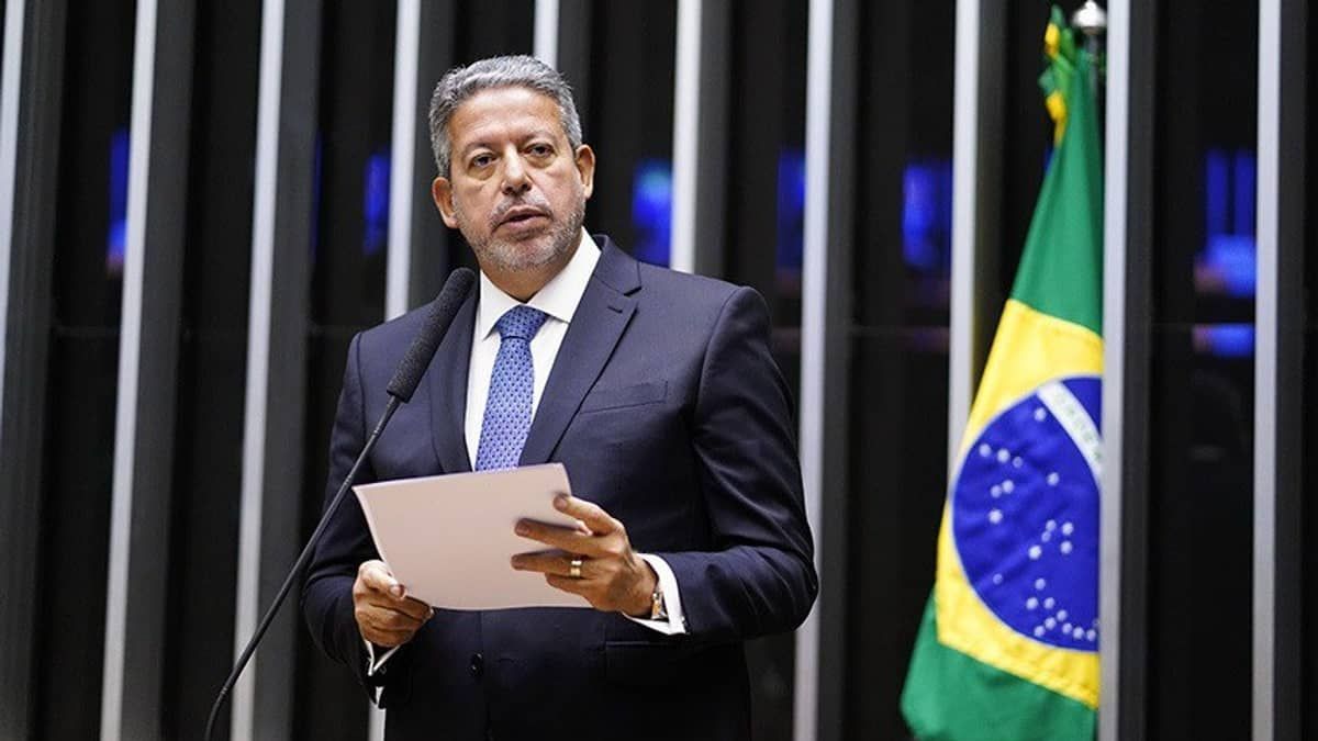 Lira desaprova 'batalha política' e mantém previsão de aprovação das pautas do governo Lula até sexta