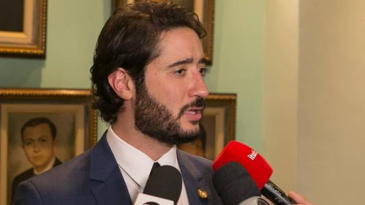 Presidente da CMBH, Gabriel Azevedo, afirmou que Casa tem 'um bandido a menos' a partir de hoje