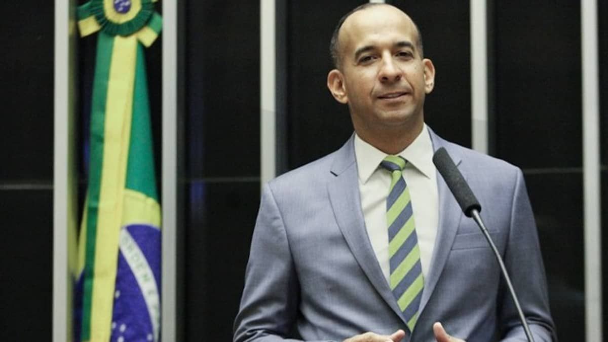 “Brasil precisa ser enfático com Hamas, não cabe repudiar Israel neste momento”, diz deputado