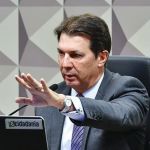 Presidente da CPMI do 8/1 ameaça expulsar deputado do PL: 'Quer tumultuar, não tem argumento'
