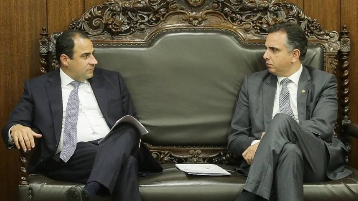 Presidente da OAB diz à CNN que mandatos fixos vão “oxigenar“ STF | CNN Brasil