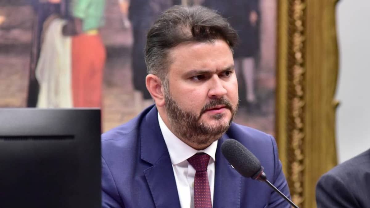 PEC da Anistia: sessão é suspensa após pedido e relatório não é votado