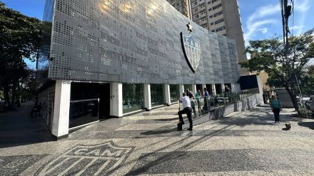 Presidente do Atlético se manifestou ao chegar para a votação da SAF, na manhã desta quinta-feira (20)