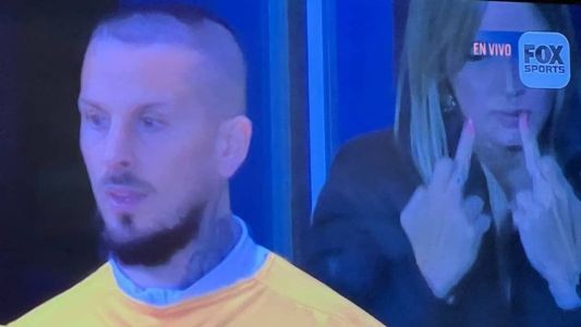 Presidente do Palmeiras foi confundida com torcedora presente a Bombonera