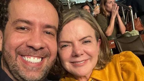 Presidente do PT, deputada Gleisi Hoffmann, manifestou solidariedade ao deputado André Janones nas redes sociais