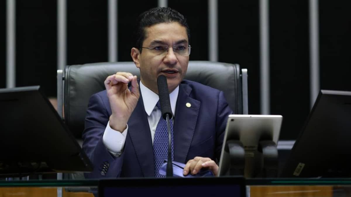 Discussão sobre entrada do Republicanos no governo só será retomada depois do dia 15, afirmam aliados