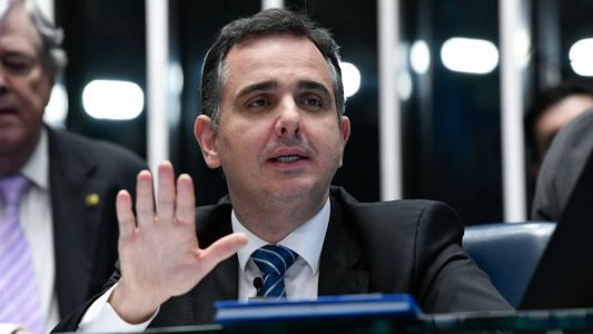Presidente do Senado, Rodrigo Pacheco concedeu entrevista à Itatiaia nesta quarta (15)