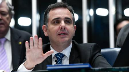 Presidente do Senado, Rodrigo Pacheco concedeu entrevista à Itatiaia nesta quarta (15)