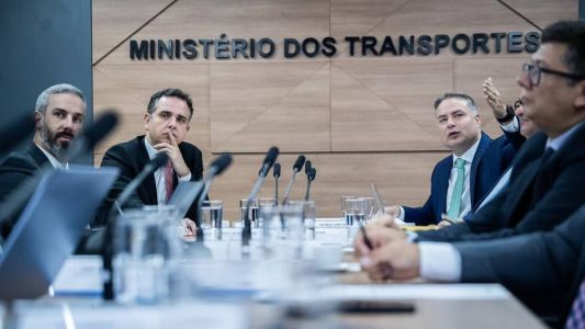 Presidente do Senado, Rodrigo Pacheco, se reuniu com ministro Renan Filho nesta segunda (19)