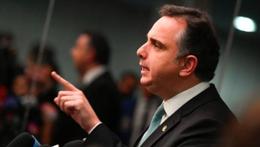 Presidente do Senado classificou críticas como 'gratuitas'