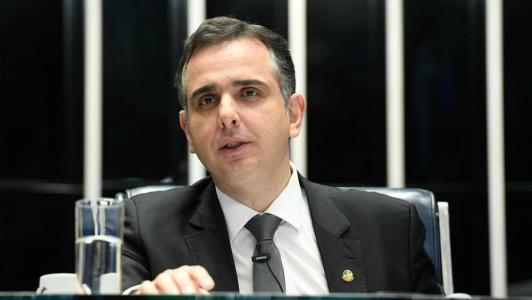 Presidente do Senado, Rodrigo Pacheco, rebateu críticas feitas pela presidente do PT Gleisi Hoffmann