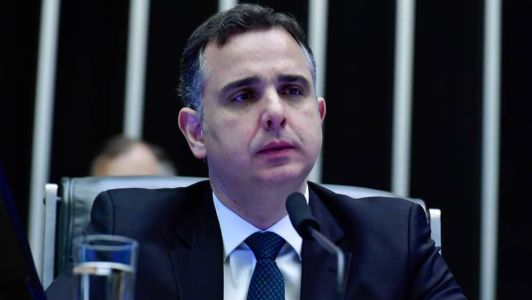 Presidente do Senado, Rodrigo Pacheco (PSD-MG), defende planos 'ousados' do Ministro Fernando Haddad para zerar o déficit público em 2024