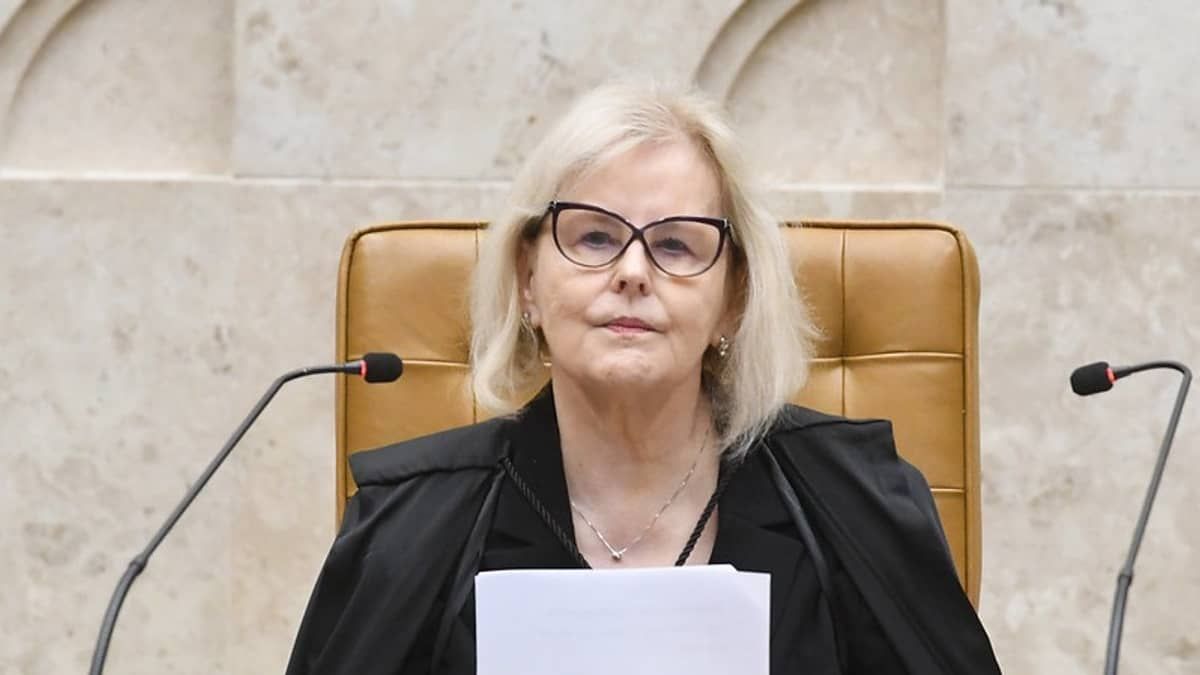 Rosa Weber se despede do STF e relembra o 8/1: “Resposta firme fortaleceu a democracia”