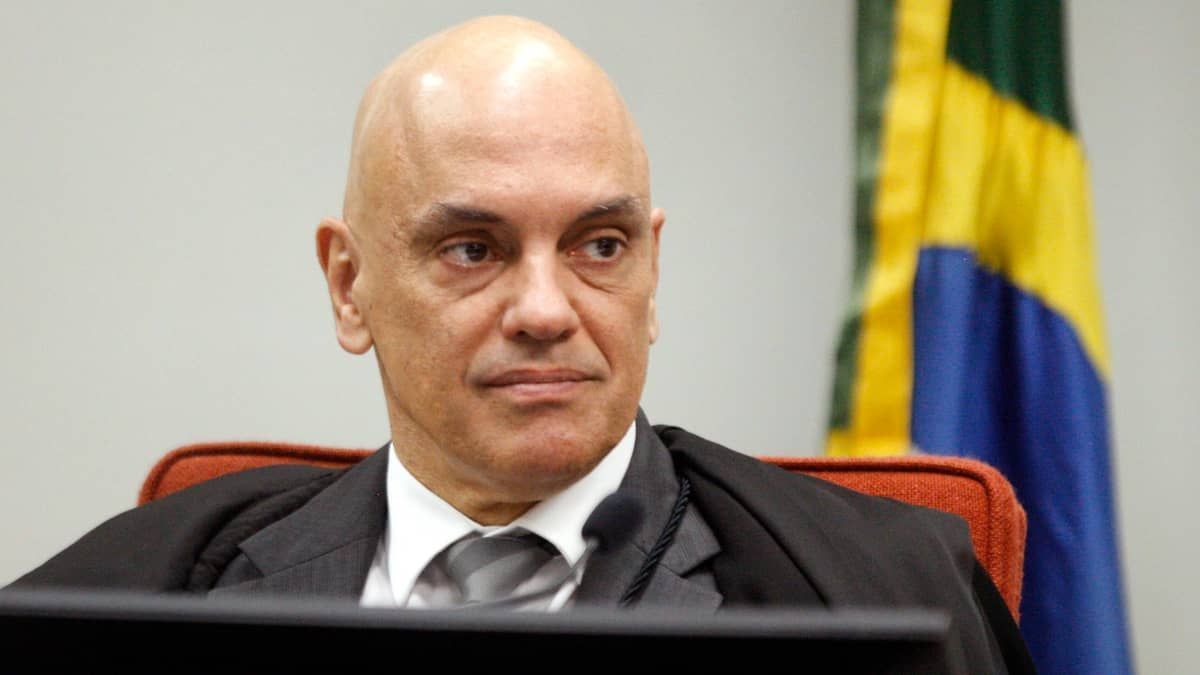 Ministro Alexandre de Moraes contesta crítica de Gleisi Hoffman à justiça eleitoral: 'total desconhecimento'