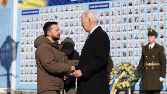Presidente dos EUA, Joe Biden, fez visita surpresa à Ucrânia nesta segunda-feira (20)