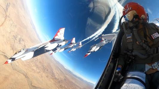 Presidente dos EUA parabenizou pilotos do caça por terem derrubado o balão no espaço aéreo americano