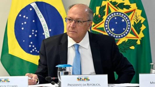Presidente em exercício, Geraldo Alckmin, anuncia ida ao RS no domingo (10)