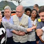 Alckmin confirma liberação de R$ 741 milhões para auxílio e reconstrução de cidades destruídas por ciclone no RS