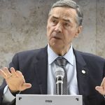 Ministro Barroso responde sobre declarações polêmicas 'perdeu, mané' e 'derrotamos o bolsonarismo'