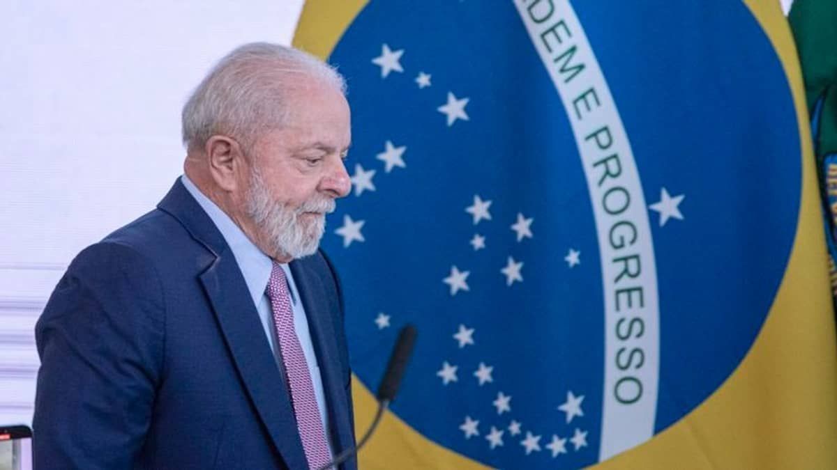 Lula confirma troca na cúpula da Abin, após operação da PF