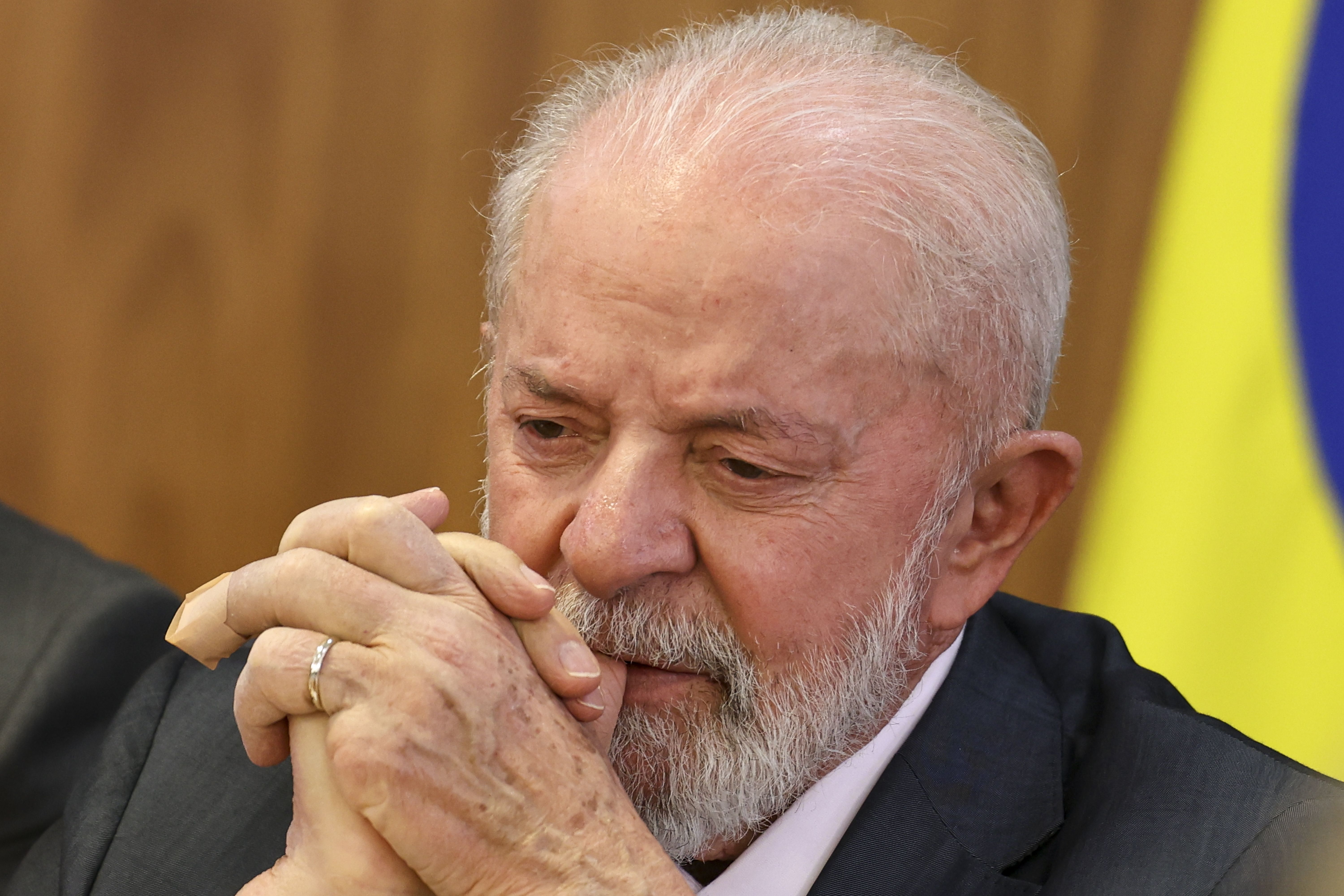 Presidente da ANVISA rebate críticas de Lula: ‘agride e enfraquece a ANVISA’